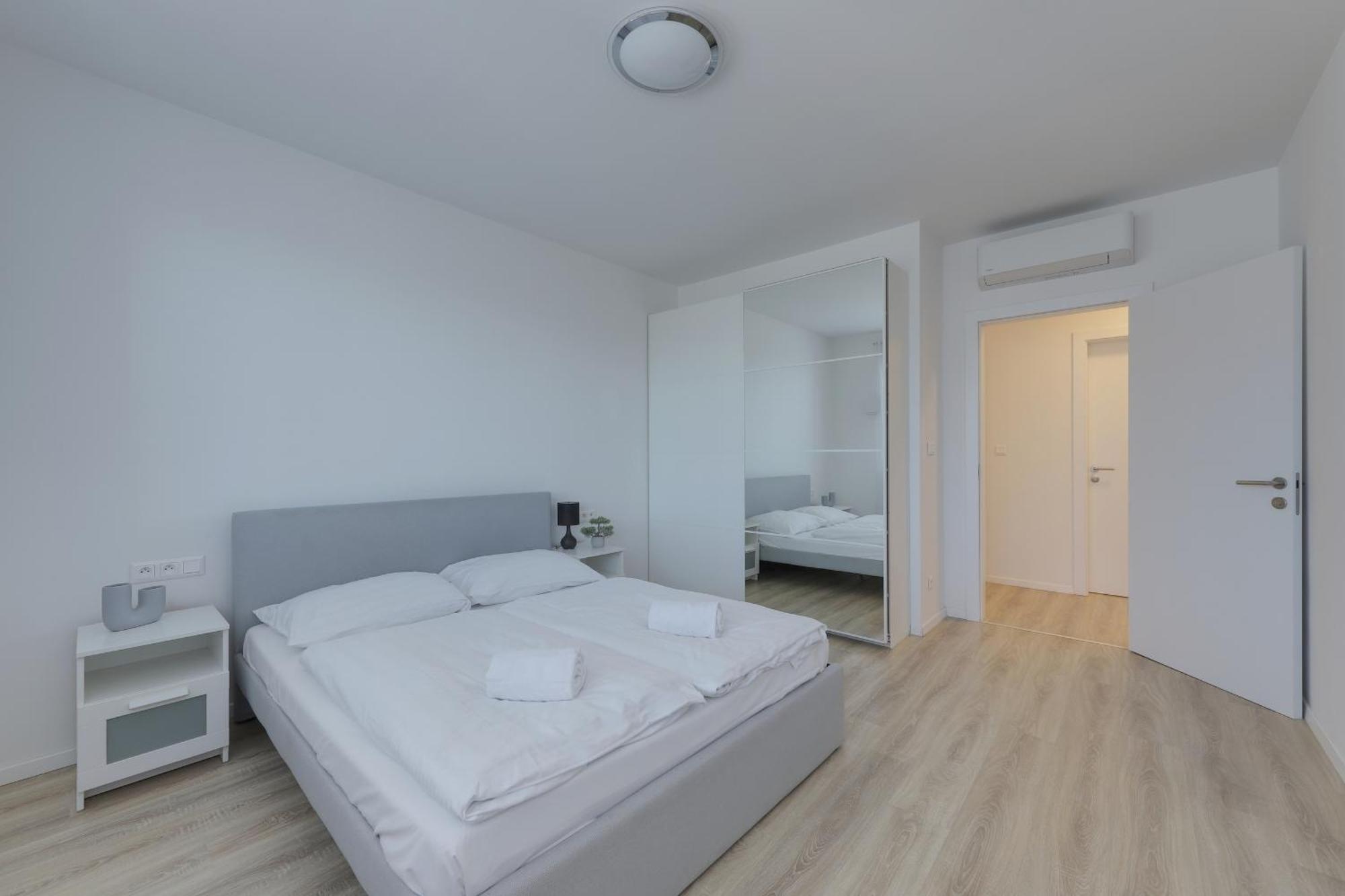 Bazova Apartment With Free Parking Bratislava Exteriér fotografie